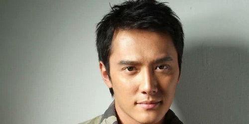 影视演员冯绍峰,从影视新星到实力派演员的蜕变之路