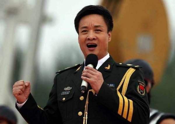 阎维文个人资料,歌坛常青树，艺术人生的多彩篇章